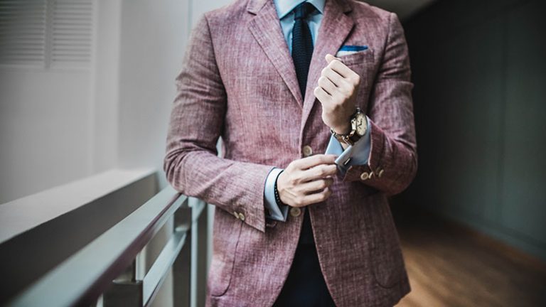 Say Yes To Comfort Style What To Wear Under Your Graduation Gown - 5xsn2le