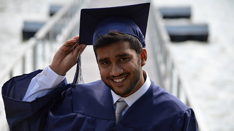 Evess Graduations.Live - Cap & Gown Male